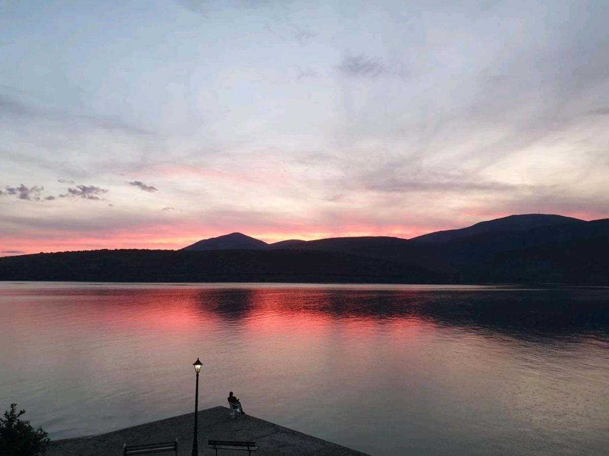 Beach House In Itea-Delphi Bagian luar foto