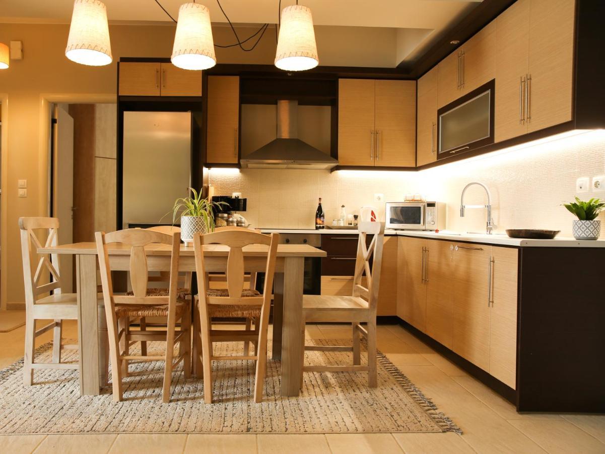 Beach House In Itea-Delphi Bagian luar foto