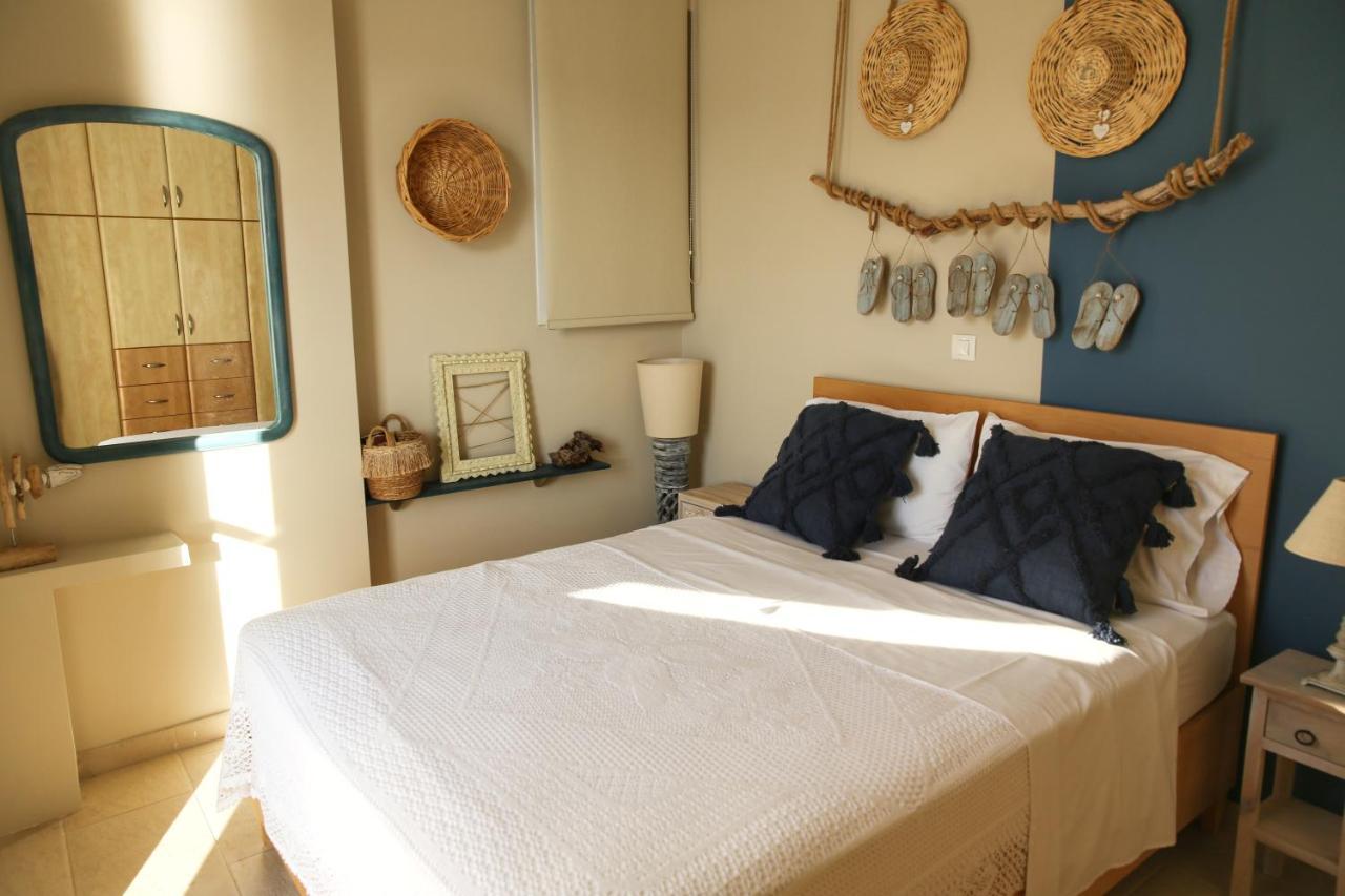 Beach House In Itea-Delphi Bagian luar foto