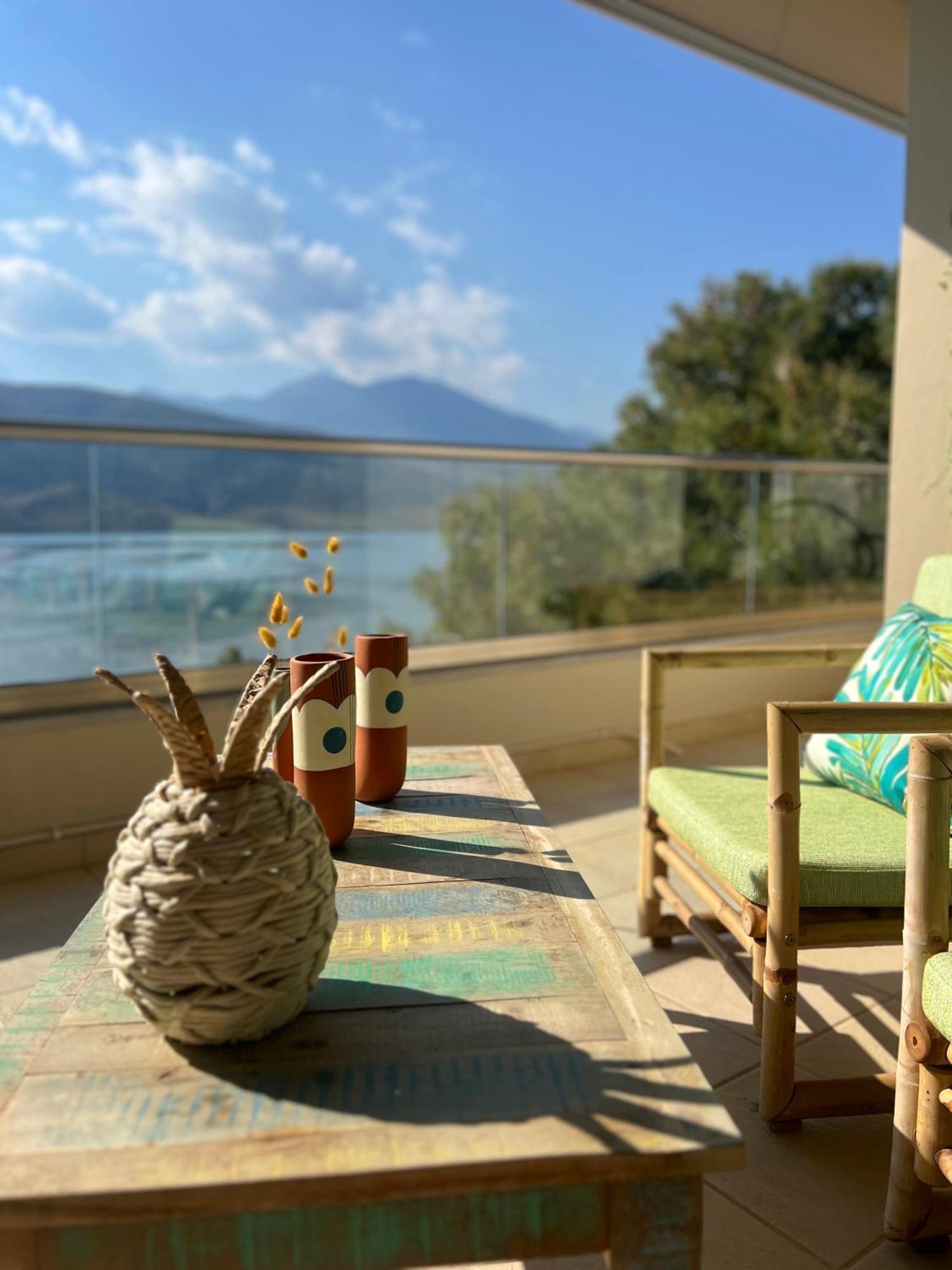 Beach House In Itea-Delphi Bagian luar foto