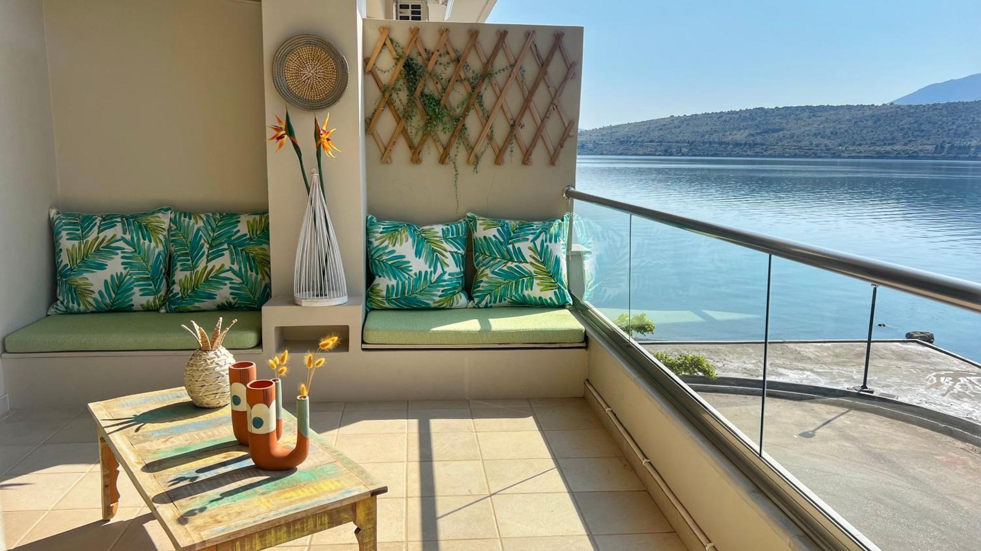 Beach House In Itea-Delphi Bagian luar foto